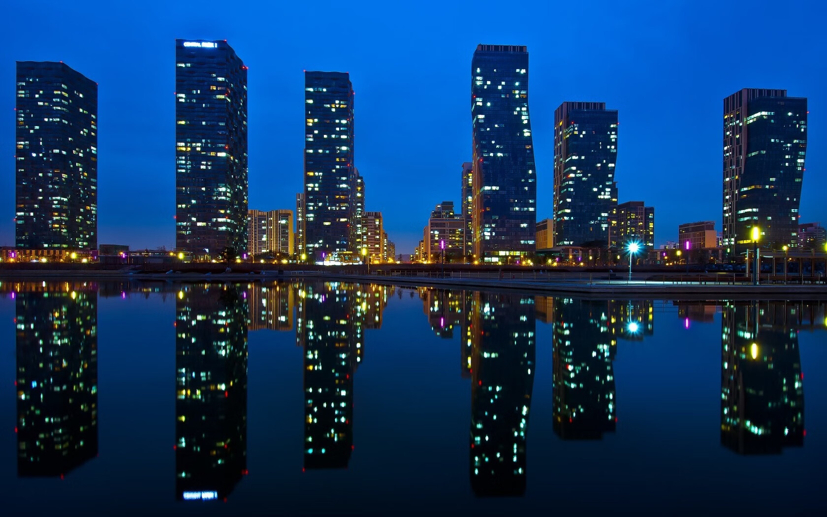 俱乐部与多所高校达成合作共建研究平台推动科学训练发展,俱乐部与学校合作办学协议